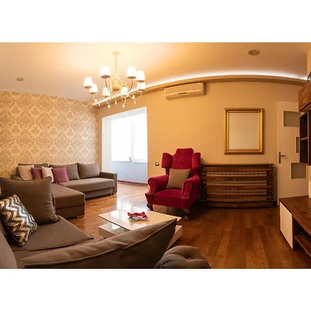 Center Apartment